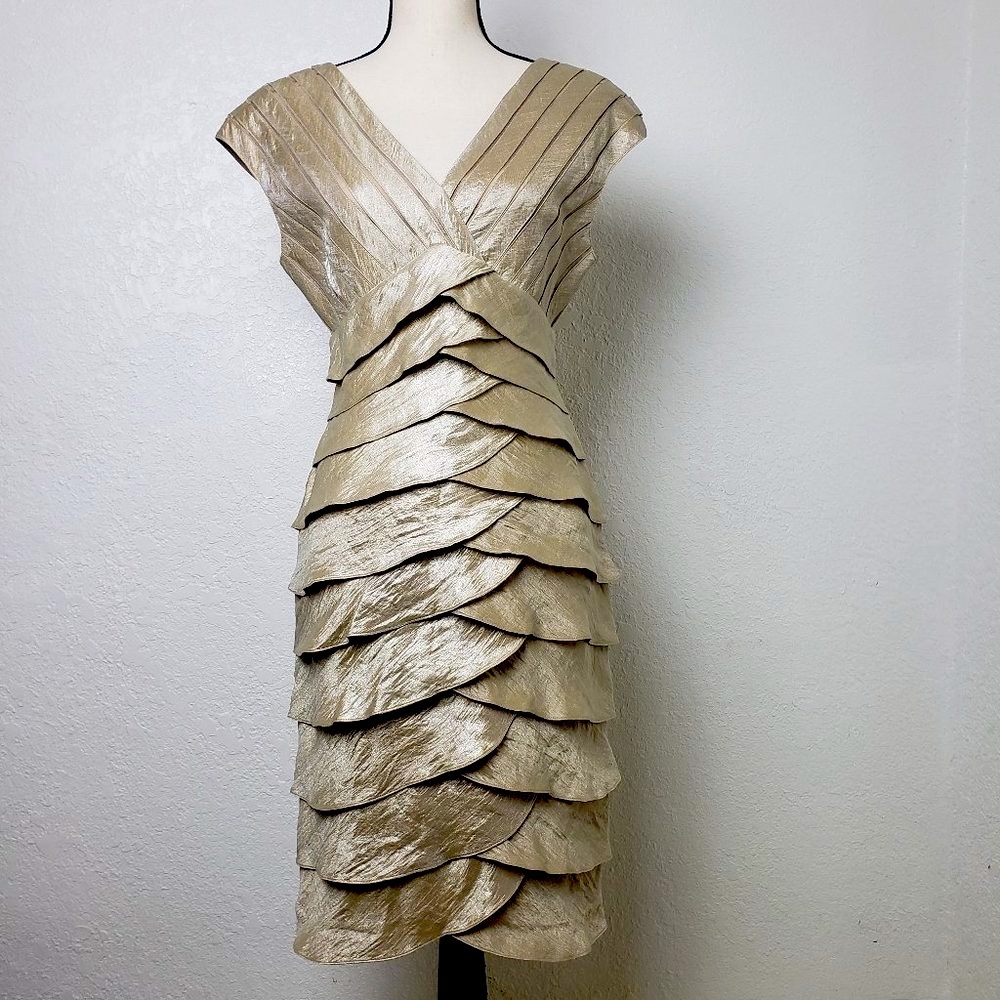 Adrianna Papell Scalloped Cocktail evening dress